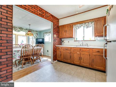 28 E Park Ave, Maple Shade, NJ 08052 photo 8