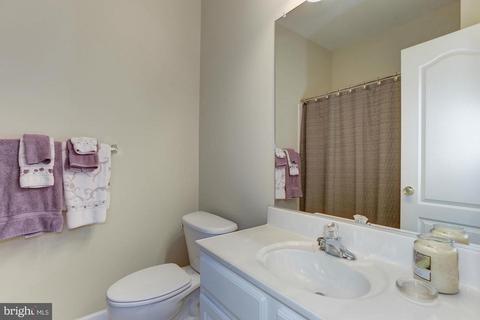 42461 Magellan Sq, Ashburn, VA 20148 photo 15