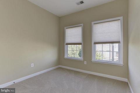 42461 Magellan Sq, Ashburn, VA 20148 photo 14