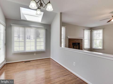 20235 Millstead Dr, Ashburn, VA 20147 photo 12