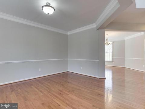 20235 Millstead Dr, Ashburn, VA 20147 photo 5