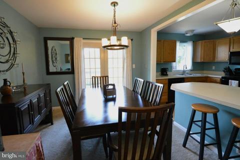 338 N Locust St, Lititz, PA 17543 photo 7