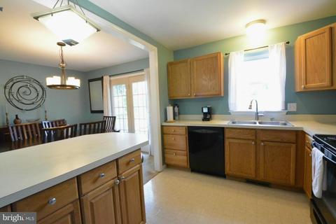 338 N Locust St, Lititz, PA 17543 photo 10