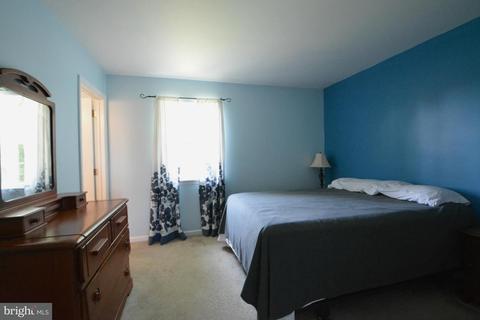 338 N Locust St, Lititz, PA 17543 photo 19