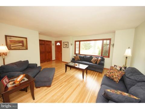 6 Gloucester Ln, Ewing, NJ 08618 photo 5