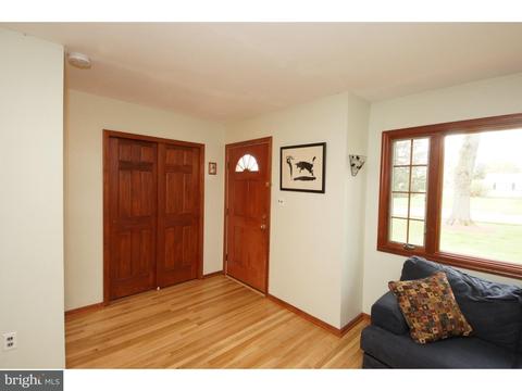6 Gloucester Ln, Ewing, NJ 08618 photo 3
