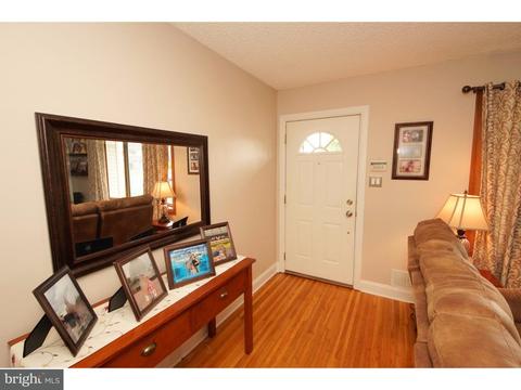 24 Dan Rd, Hamilton, NJ 08620 photo 4