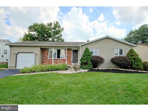 24 Dan Rd, Hamilton, NJ 08620 photo 1