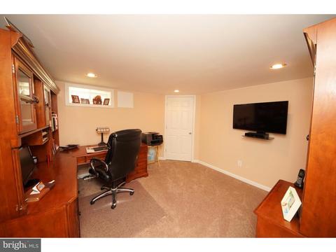 24 Dan Rd, Hamilton, NJ 08620 photo 18