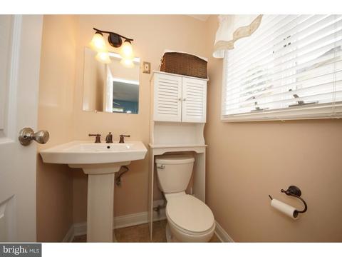 24 Dan Rd, Hamilton, NJ 08620 photo 14