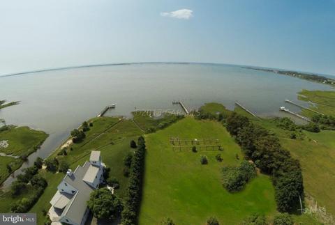 6512 S Point Rd, Berlin, MD 21811 photo 2
