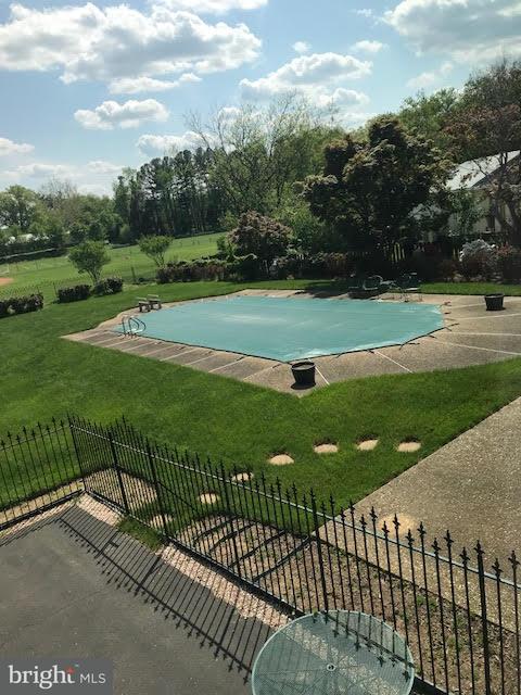 1233 Meyer Ct, Mclean, VA 22101 photo 8
