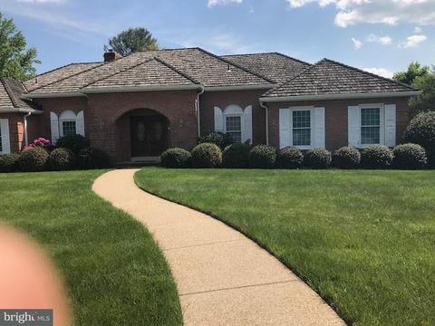 1233 Meyer Ct, Mclean, VA 22101 photo 1