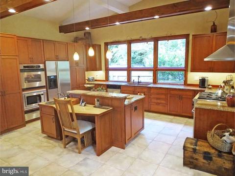 210 Spencer Rd, Devon, PA 19333 photo 4