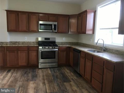 237 E 3rd St, Florence, NJ 08518 photo 2