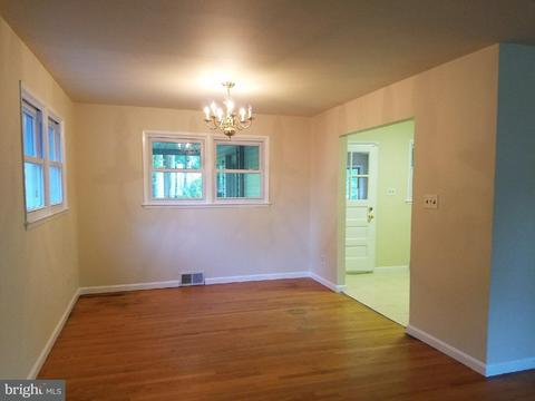 7509 Gresham St, Springfield, VA 22151 photo 6