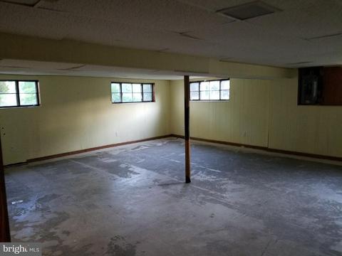 7509 Gresham St, Springfield, VA 22151 photo 16