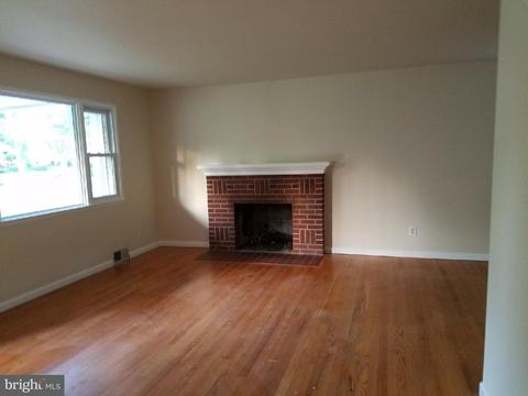 7509 Gresham St, Springfield, VA 22151 photo 7