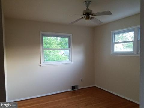 7509 Gresham St, Springfield, VA 22151 photo 13
