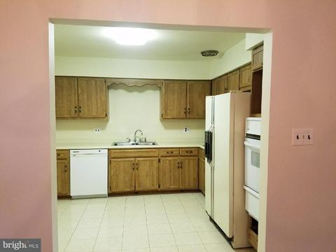 7509 Gresham St, Springfield, VA 22151 photo 5