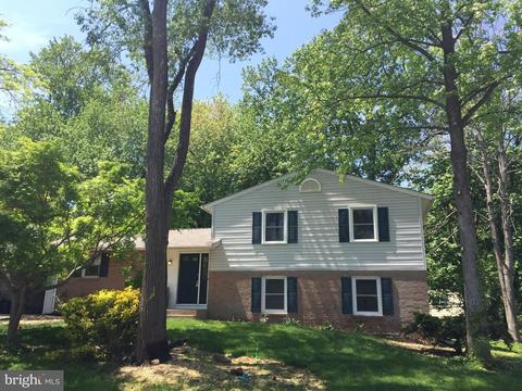 8526 Fairburn Dr, Springfield, VA 22152 photo 1