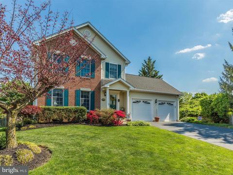 2502 Old Coach Ct, Frederick, MD 21702 photo 2