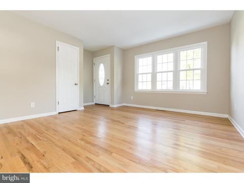 221 Warfield Rd, Newark, DE 19713 photo 3