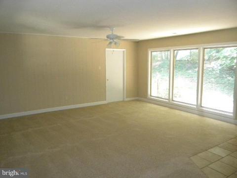 8717 Graystone Ln, Laurel, MD 20708 photo 7