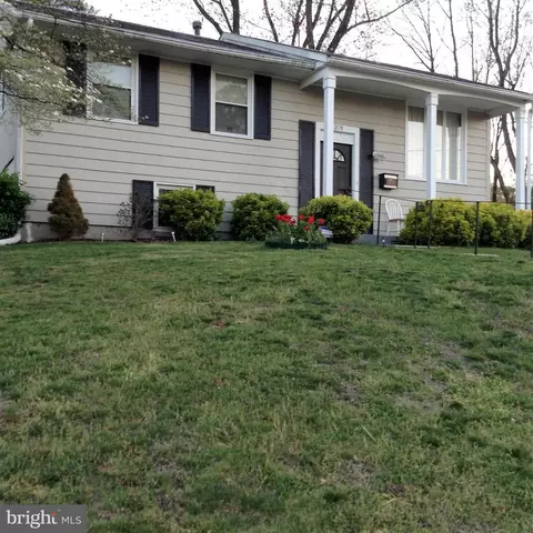 9219 Morley Rd, Lanham, MD 20706 photo 1