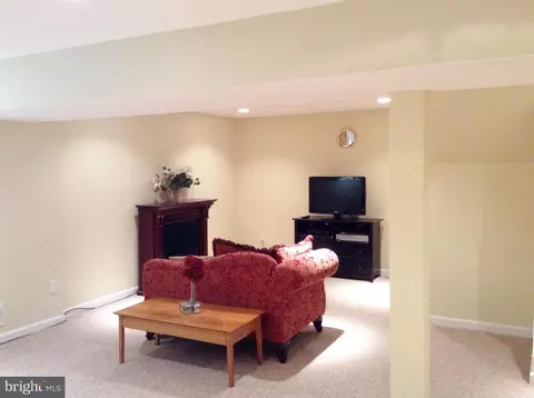 9219 Morley Rd, Lanham, MD 20706 photo 16