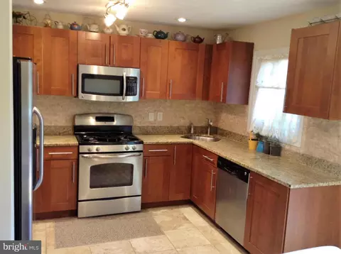 9219 Morley Rd, Lanham, MD 20706 photo 8