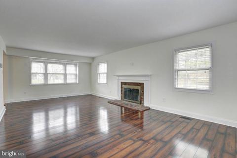 12223 Valerie Ln, Laurel, MD 20708 photo 8