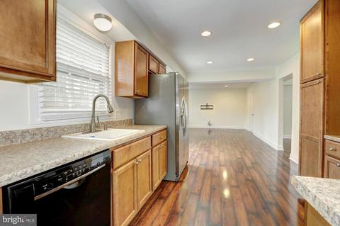 12223 Valerie Ln, Laurel, MD 20708 photo 9