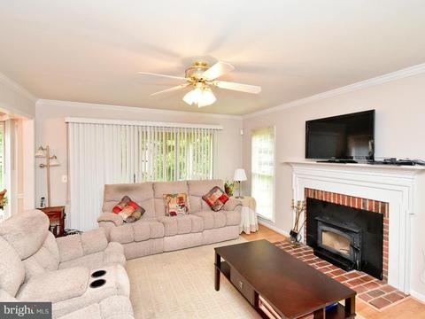 8803 Bovelder Dr, Laurel, MD 20708 photo 10