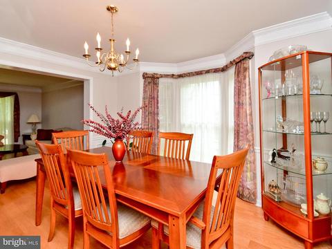 8803 Bovelder Dr, Laurel, MD 20708 photo 5