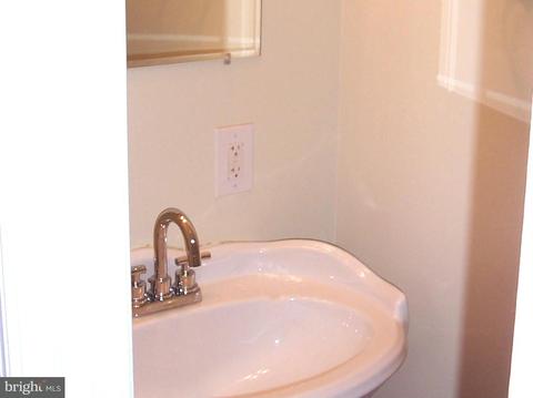 18 Heath St E, Baltimore, MD 21230 photo 7