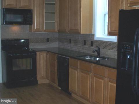 18 Heath St E, Baltimore, MD 21230 photo 5