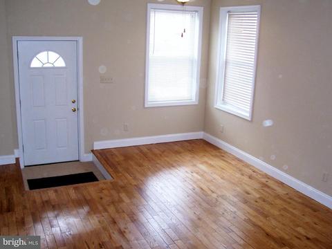 18 Heath St E, Baltimore, MD 21230 photo 2