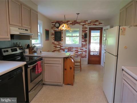519 Sutherland Rd, Ewing, NJ 08618 photo 9