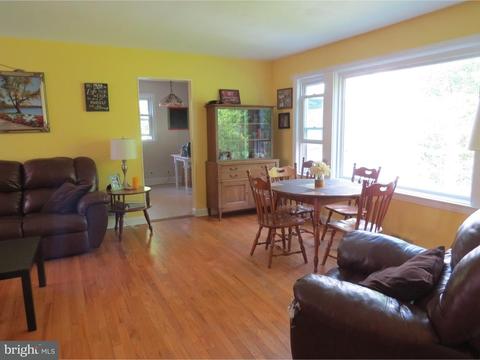 519 Sutherland Rd, Ewing, NJ 08618 photo 4
