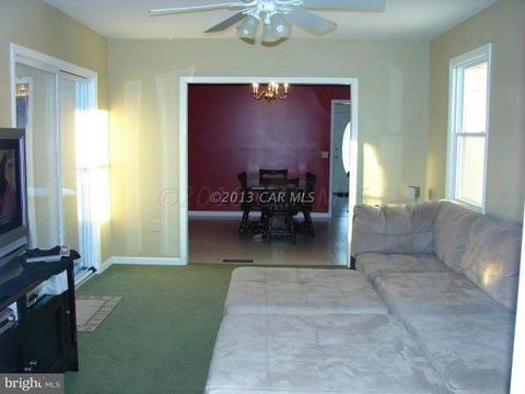 511 N Main St, Hebron, MD 21830 photo 4