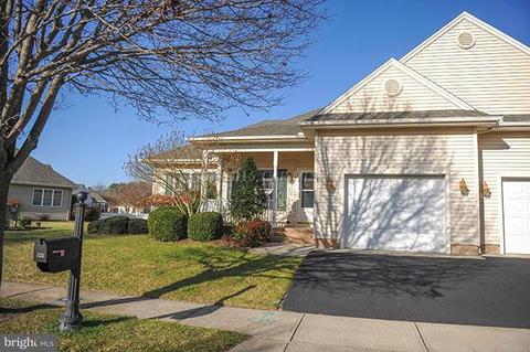 123 Village Oak Dr, Salisbury, MD 21804 photo 1
