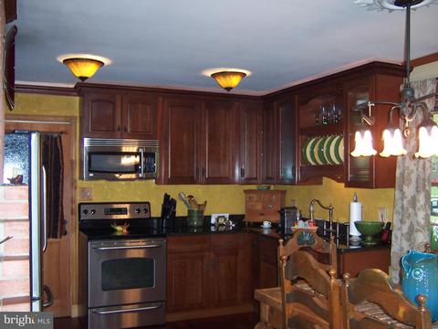 5311 Pillow Ln, Springfield, VA 22151 photo 3