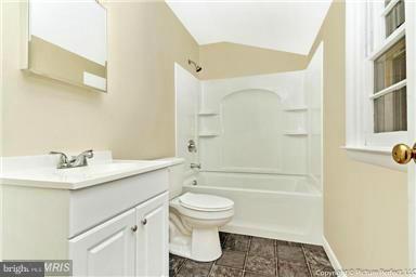 811 Young Pl, Frederick, MD 21702 photo 17