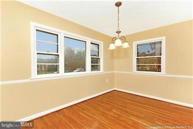 811 Young Pl, Frederick, MD 21702 photo 6