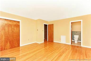811 Young Pl, Frederick, MD 21702 photo 12