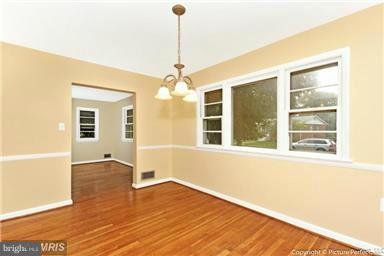 811 Young Pl, Frederick, MD 21702 photo 5