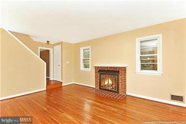 811 Young Pl, Frederick, MD 21702 photo 3