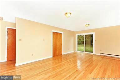 811 Young Pl, Frederick, MD 21702 photo 10