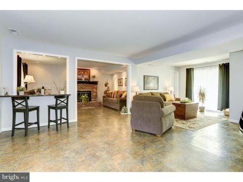 1608 Rivers Edge Dr, Delanco, NJ 08075 photo 9